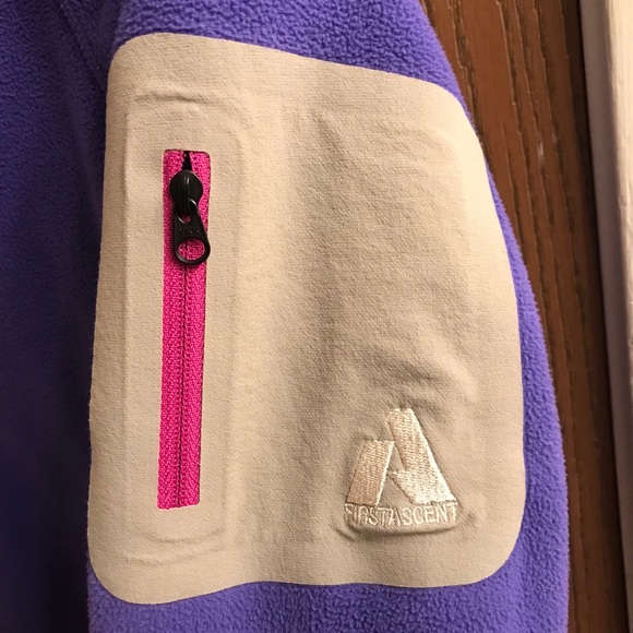 Women’s Small Eddie Bauer First Ascent Fleece - Picture 3 of 9